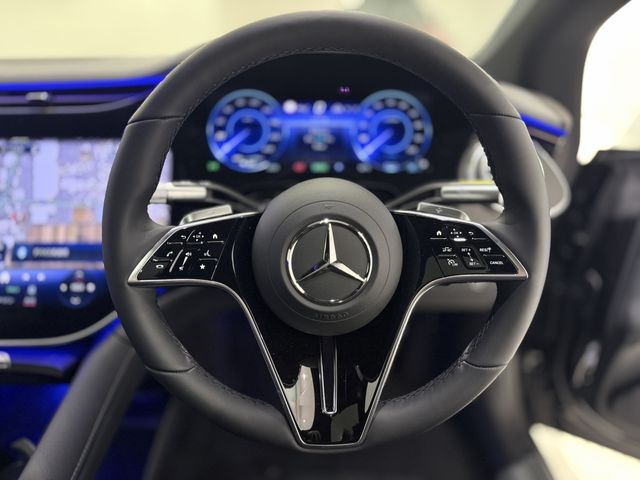MERCEDES BENZ EQS