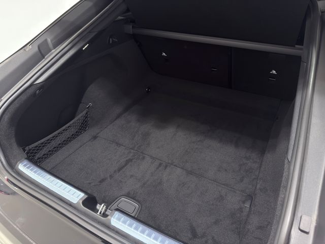 MERCEDES BENZ EQS