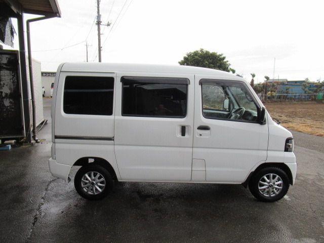 CLIPPER van
