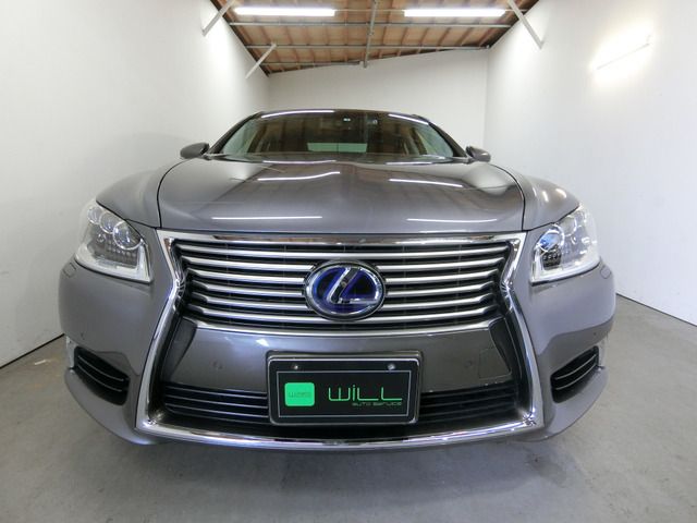LEXUS LS600h
