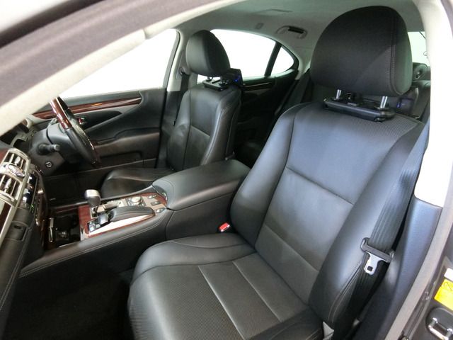 LEXUS LS600h