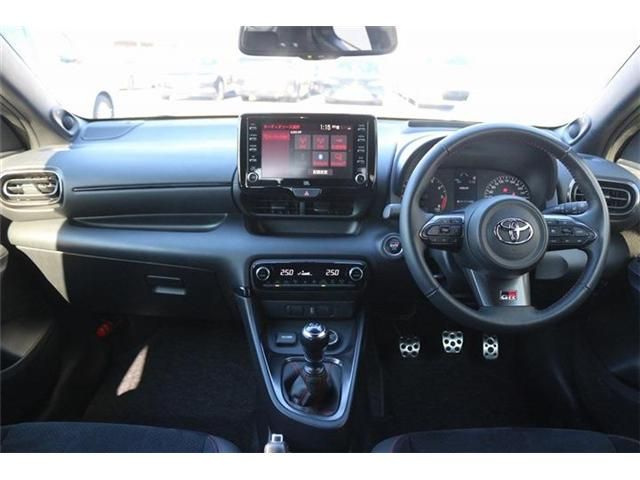 GR YARIS