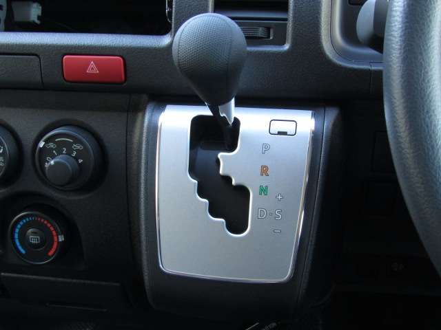 HIACE van 2WD