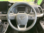 VOXY HYBRID