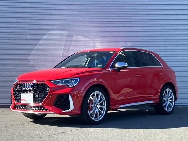 AUDI RS Q3