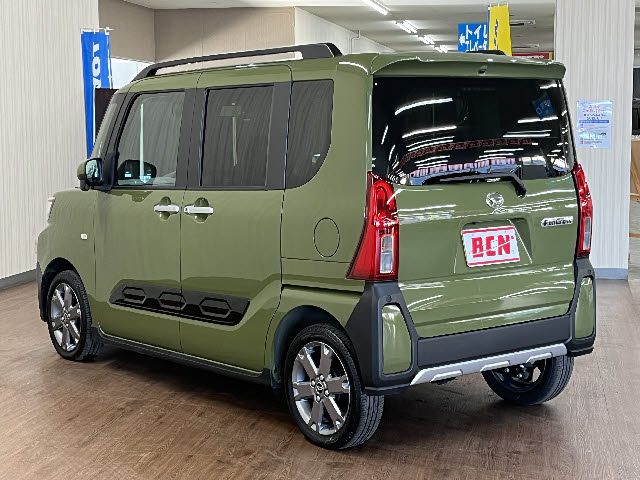 TANTO FAN CROSS 4WD