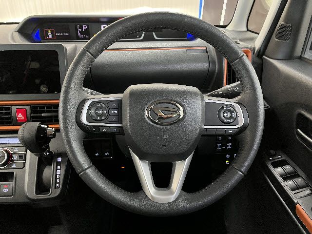 TANTO FAN CROSS 4WD