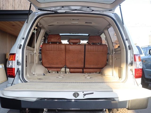 LANDCRUISER wagon