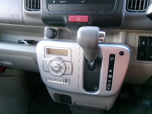NV100 CLIPPER RIO 4WD