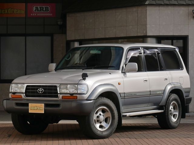 LANDCRUISER van