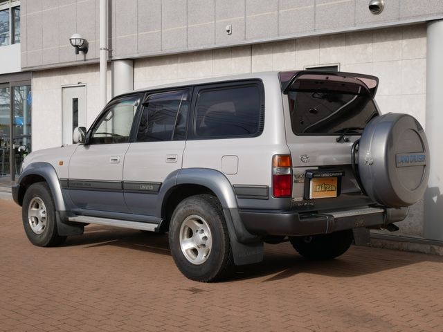 LANDCRUISER van