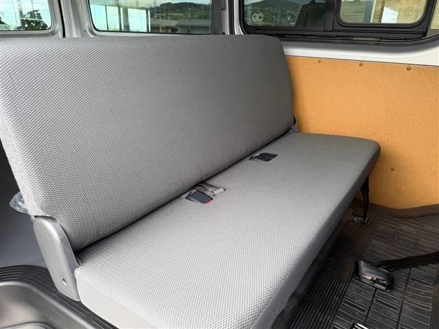BONGO BRAWNY VAN