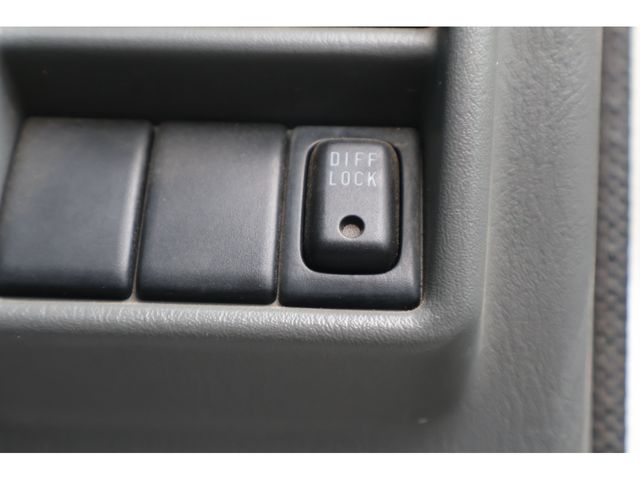 CARRY truck 4WD