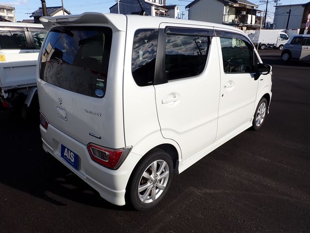 WAGON R