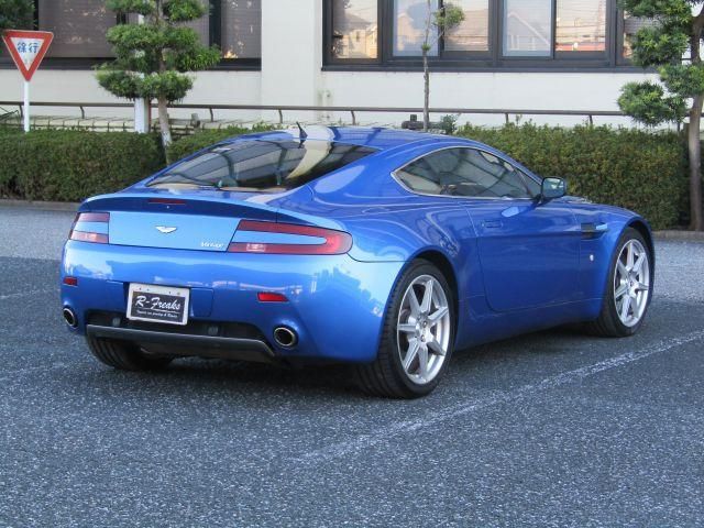ASTON MARTIN