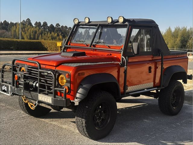 ROVER DEFENDER
