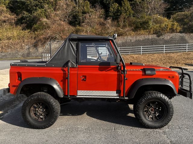 ROVER DEFENDER