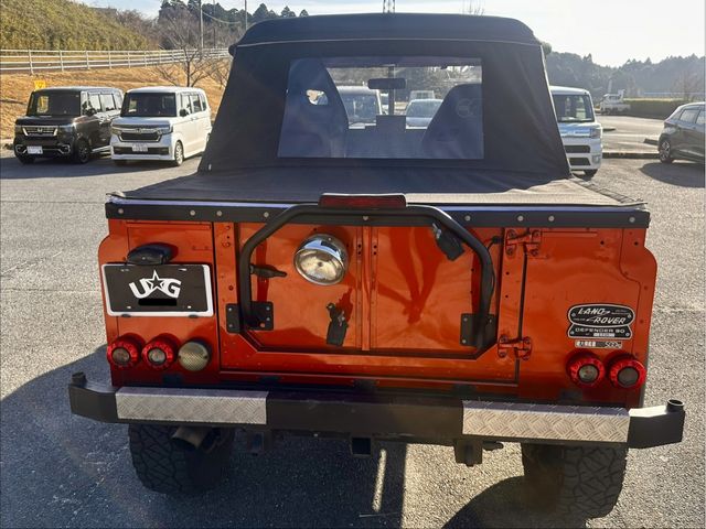 ROVER DEFENDER